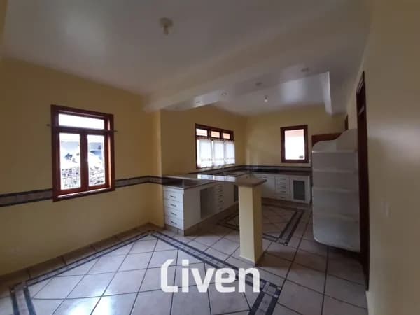 SOBRADO À VENDA, CONDOMÍNIO FECHADO, 4 QUARTOS, 533 M²!!