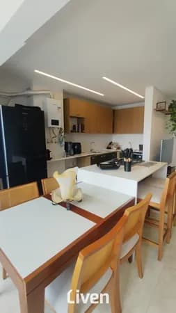 APARTAMENTO À VENDA COM 2 QUARTOS, 64M²