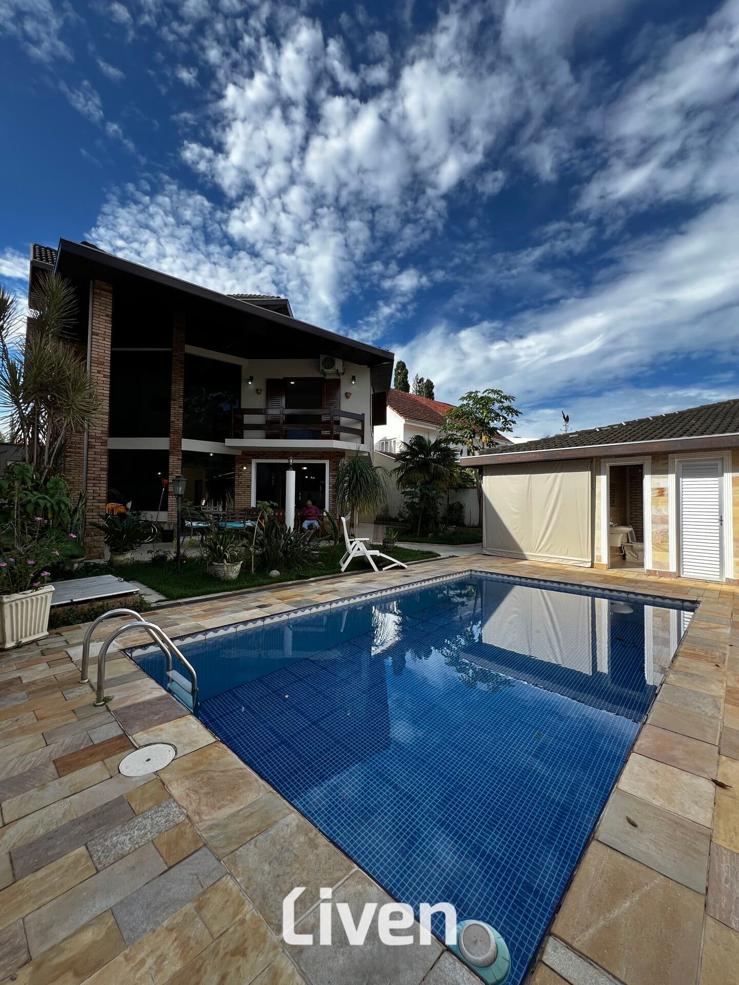 CASA À VENDA COM 5 QUARTOS, 343 M² - JARDIM ESPLANADA!!