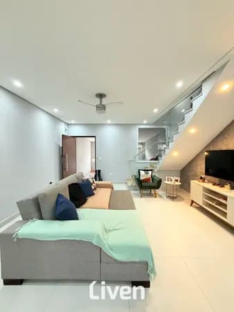Casa em São José dos Campos - Jardim das Indústrias