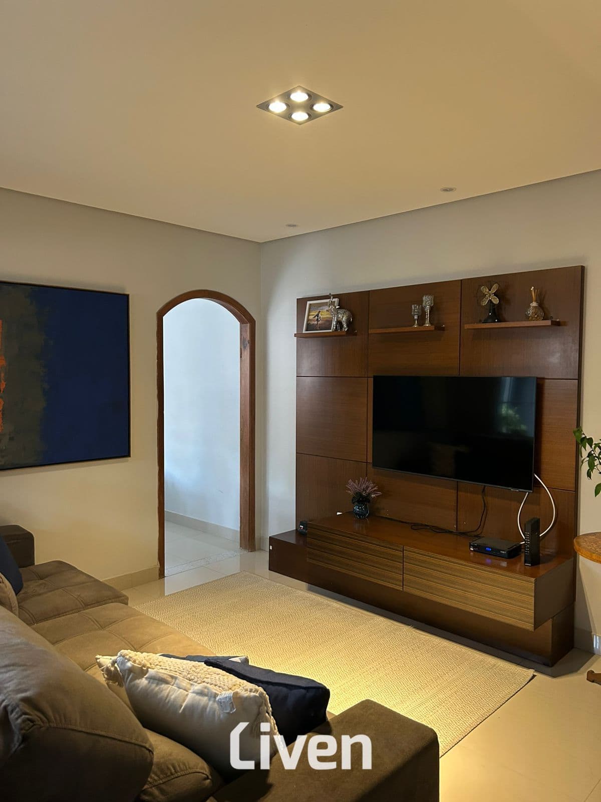 CASA À VENDA COM 2 QUARTOS, 171 M² - JARDIM SOUTO!!