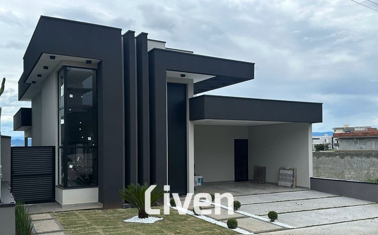 SOBRADO À VENDA, CONDOMÍNIO FECHADO, 3 QUARTOS, 268 M²!!