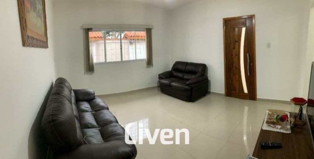CASA À VENDA COM 3 QUARTOS, 109 M² - JARDIM ROSÁRIO!!