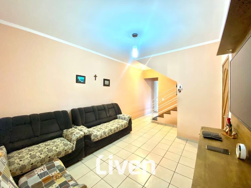 SOBRADO À VENDA COM 3 QUARTOS, 113M²