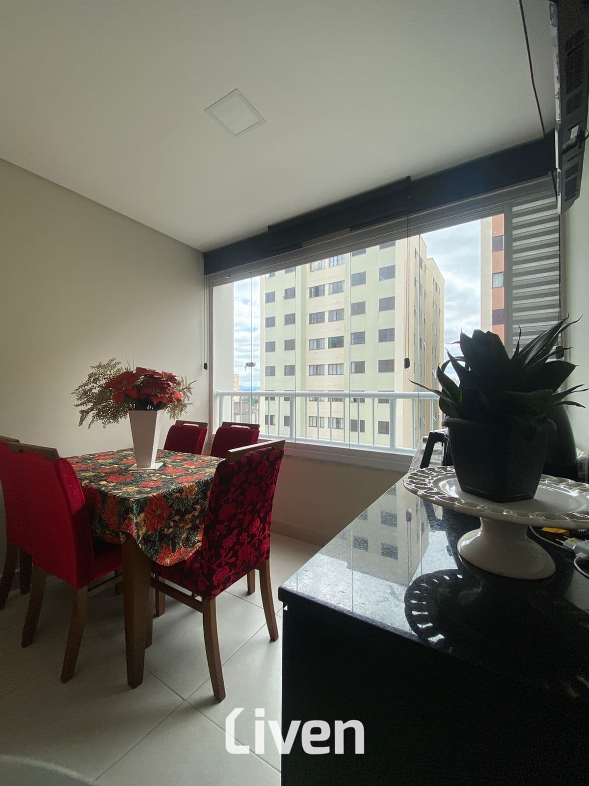 Lindo apartamento com varanda gourmet - Satélite