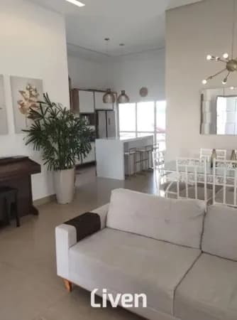 CASA À VENDA COM 3 QUARTOS, 150M²