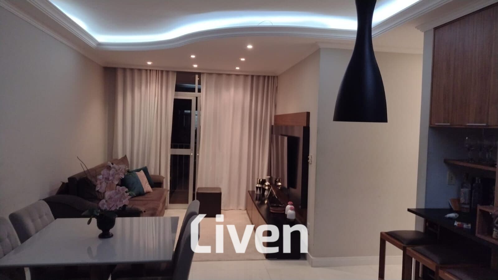 APARTAMENTO À VENDA COM 3 QUARTOS, 90M²