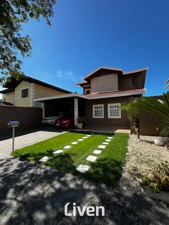 SOBRADO À VENDA, CONDOMÍNIO FECHADO, 5 QUARTOS, 330 M²!!