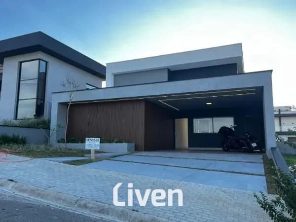 CASA EM CONDOMÍNIO À VENDA COM 3 QUARTOS, 180M²