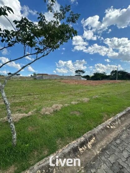 TERRENO - 568m² - CONDOMÍNIO FECHADO - ECOPARK BOURBON