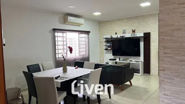SOBRADO À VENDA, 6 QUARTOS, 300 M²!!