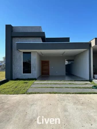 CASA À VENDA, CONDOMÍNIO FECHADO, 200 M²!!