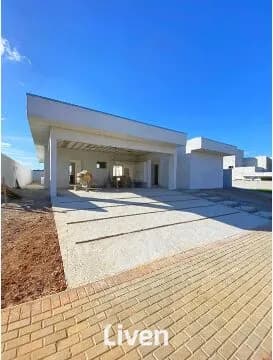 CASA À VENDA, CONDOMÍNIO FECHADO, 3 QUARTOS, 540 M²!!