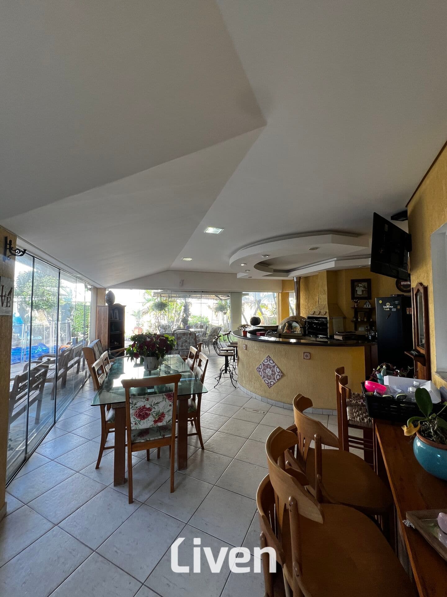SOBRADO À VENDA EM CONDOMÍNO FECHADO, 4 QUARTOS, 400 M² - VILLAS DE SANT'ANNA!!