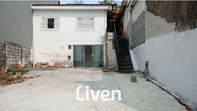 CASA À VENDA, 2 QUARTOS, 400 M²!!