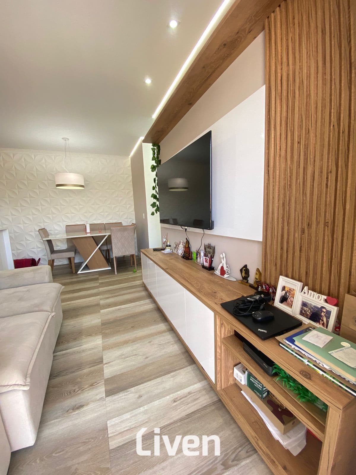 APARTAMENTO À VENDA COM 2 QUARTOS, 69M²