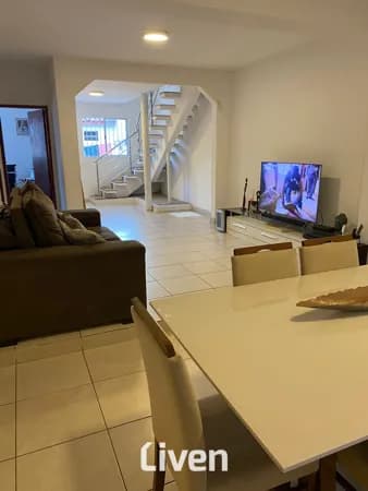 SOBRADO À VENDA, 4 QUARTOS, 210 M²!!