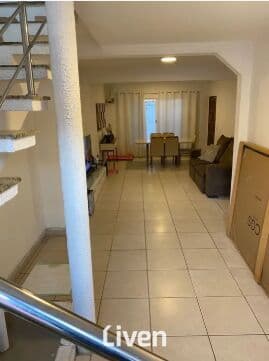 SOBRADO À VENDA, 4 QUARTOS, 210 M²!!