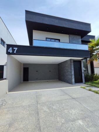 Casa em condomínio à Venda em Bairro do Grama, Caçapava - SP