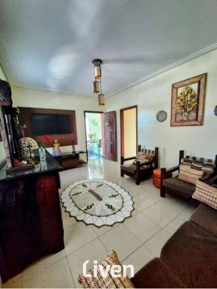 CASA À VENDA COM 3 QUARTOS, 199 M² - BOSQUE DOS EUCALIPTOS!!