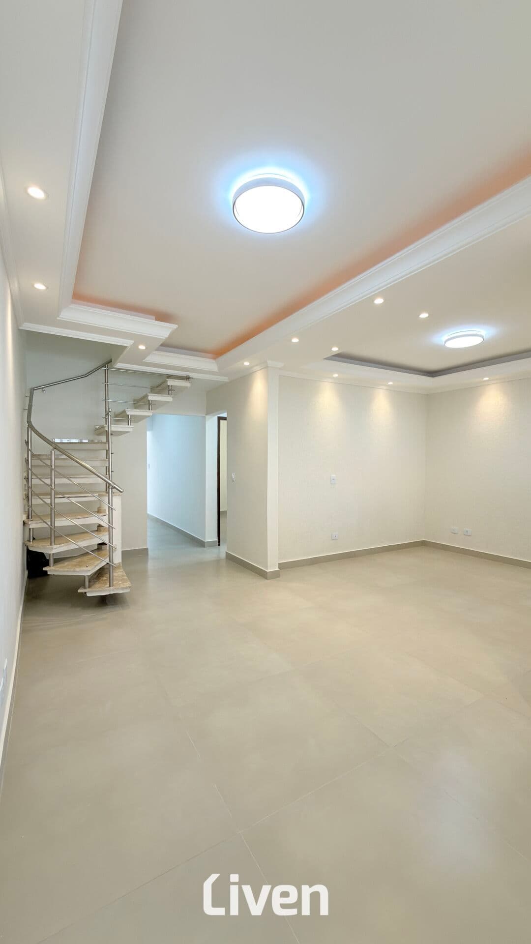 SOBRADO À VENDA EM CONDOMÍNIO FECHADO, 3 QUARTOS, 250 M² - BELL PARK!!