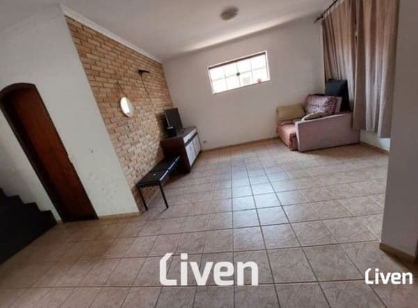 LINDO SOBRADO EM CONDOMÍNIO FECHADO NO URBANOVA!!
