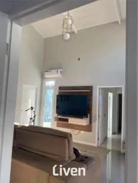 CASA À VENDA EM CONDOMÍNIO FECHADO COM 3 QUARTOS, 160 M² - RECANTO IPPENSEN!!