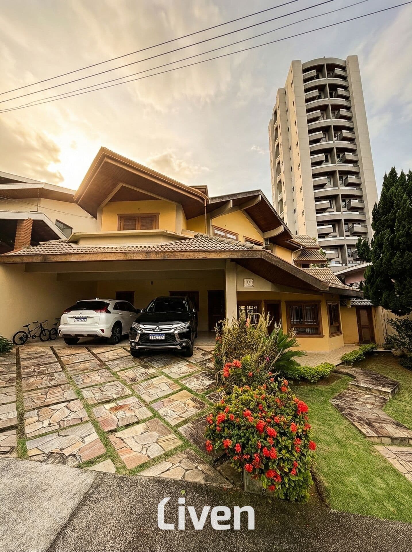 Casa exclusiva no Jardim Aquarius