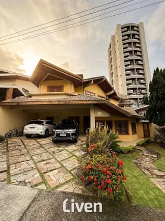 Casa exclusiva no Jardim Aquarius