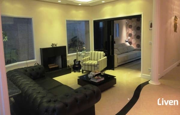 SOBRADO Á VENDA COM 4 QUARTOS, 232M²