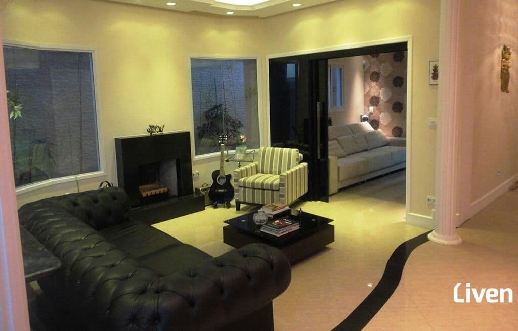 SOBRADO Á VENDA COM 4 QUARTOS, 232M²