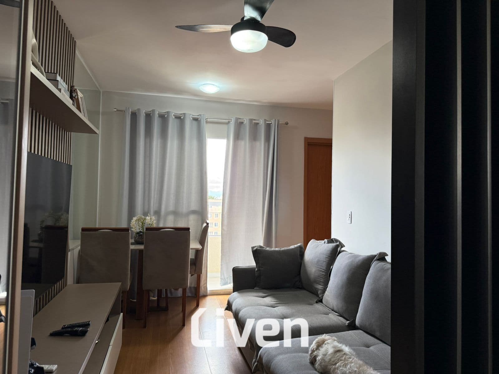 Apartamento - 2 dormitórios - 47m² - Sacada - Vista Livre