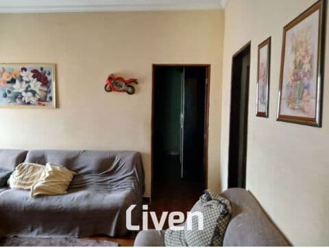 CASA À VENDA, 3 QUARTOS, 250 M²!!