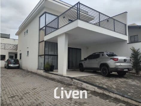 SOBRADO À VENDA, 3 QUARTOS, 250 M²!!