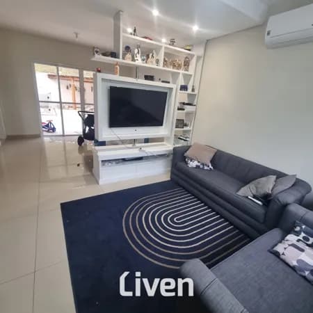 SOBRADO EM CONDOMÍNIO À VENDA COM 3 QUARTOS, 336m²