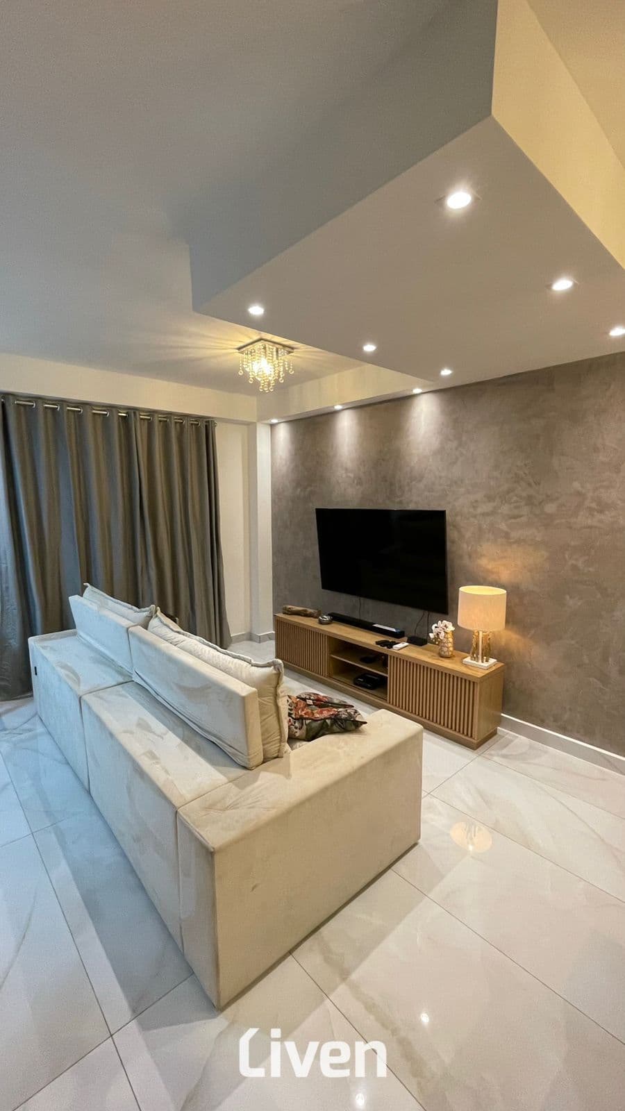 SOBRADO À VENDA EM CONDOMÍNIO FECHADO COM 3 QUARTOS,130 M² - URBANOVA!!