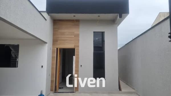 CASA À VENDA COM 3 QUARTOS, 125M²