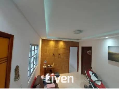 CASA À VENDA, 3 QUARTOS, 250 M²!!