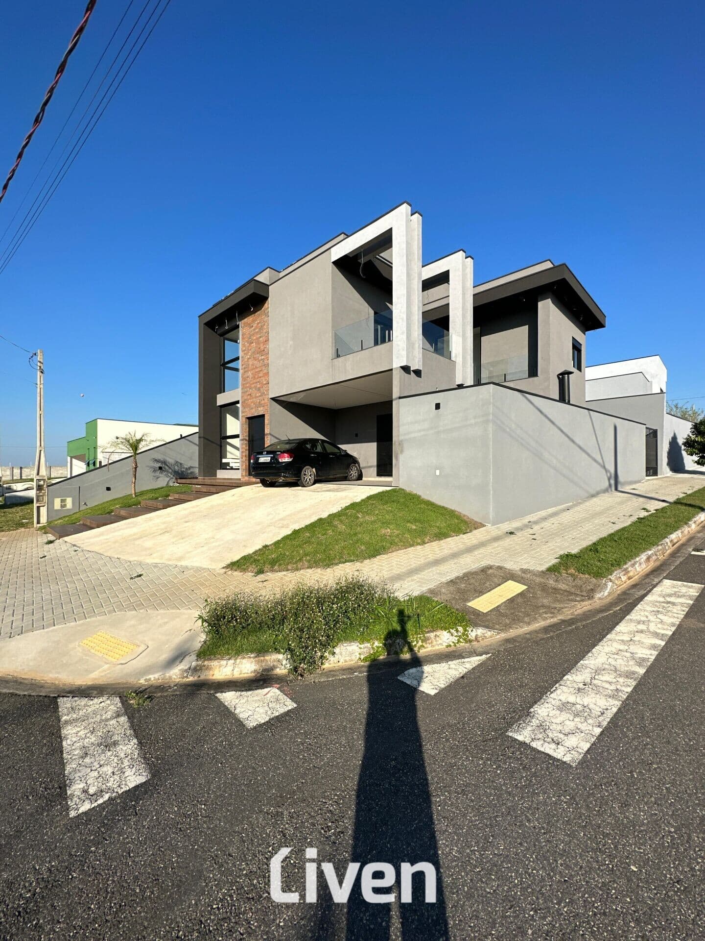 SOBRADO À VENDA, CONDOMÍNIO FECHADO, 4 DORMITÓRIOS, 280 M²!!