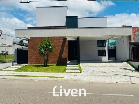 CASA À VENDA, CONDOMÍNIO FECHADO, 3 QUARTOS, 300 M²!!