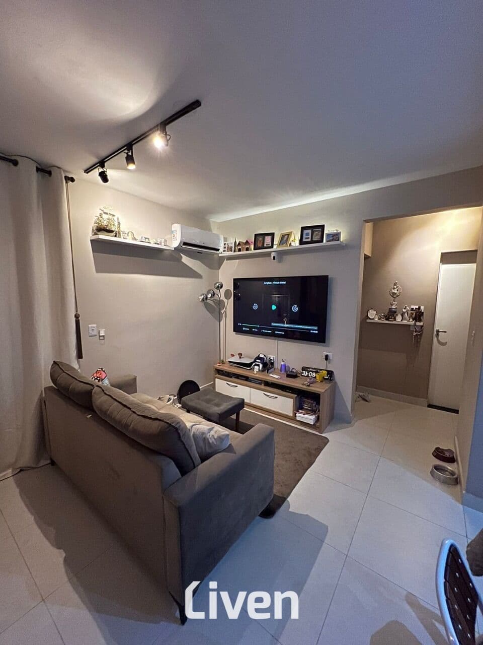 APARTAMENTO À VENDA COM 2 QUARTOS, 60M²