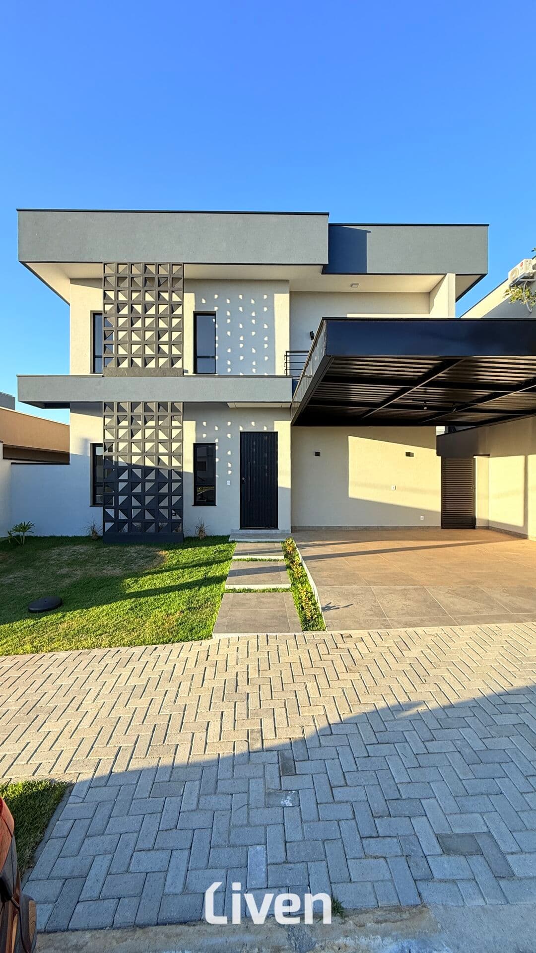 SOBRADO À VENDA EM CONDOMÍNIO FECHADO COM 3 QUARTOS, 211 M² - RESERVA RUDÁ!!