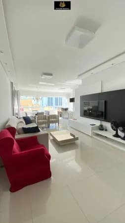 Apartamento mobiliado no Edifício Porto da Barra em Balneário Camboriú