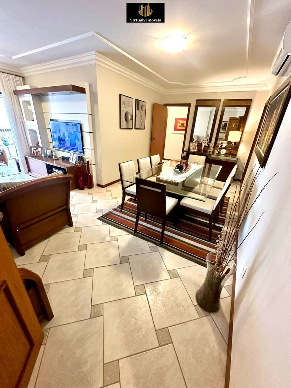 Apartamento Quadra Mar no Edifício Sir Antoni em Balneário Camboriú