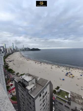 Apartamento andar alto no Edifício Imperador em Balneário Camboriú
