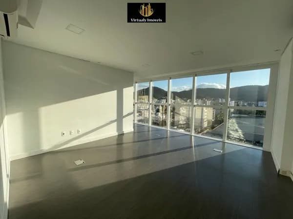 Sala comercial no Edifício Pacifico em Balneário Camboriú com 38m