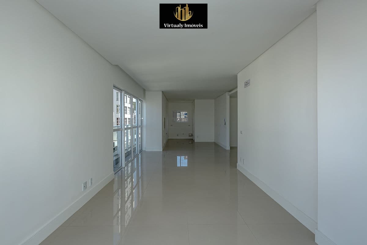 Apartamento diferenciado com piscina no Edifício Salvatore em Balneário Camboriú