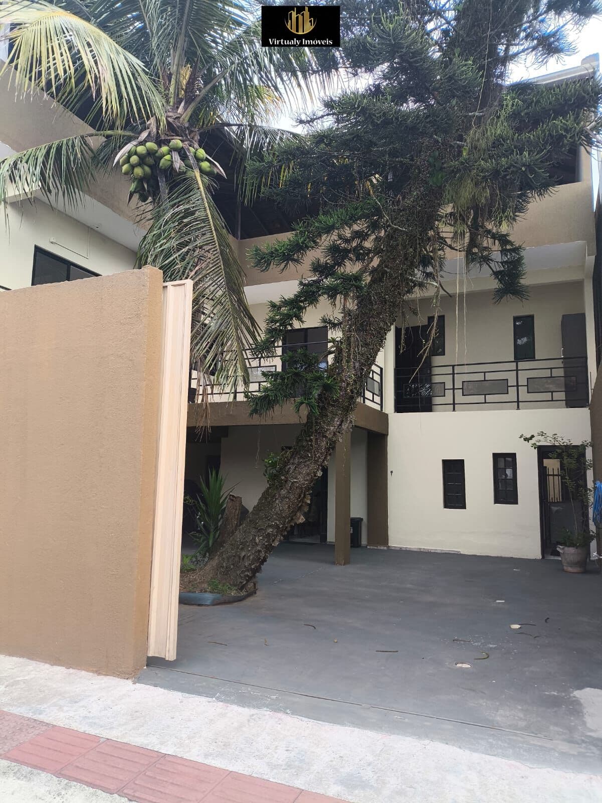 Casa pra locação com 05 dormitórios em Balneário Camboriú