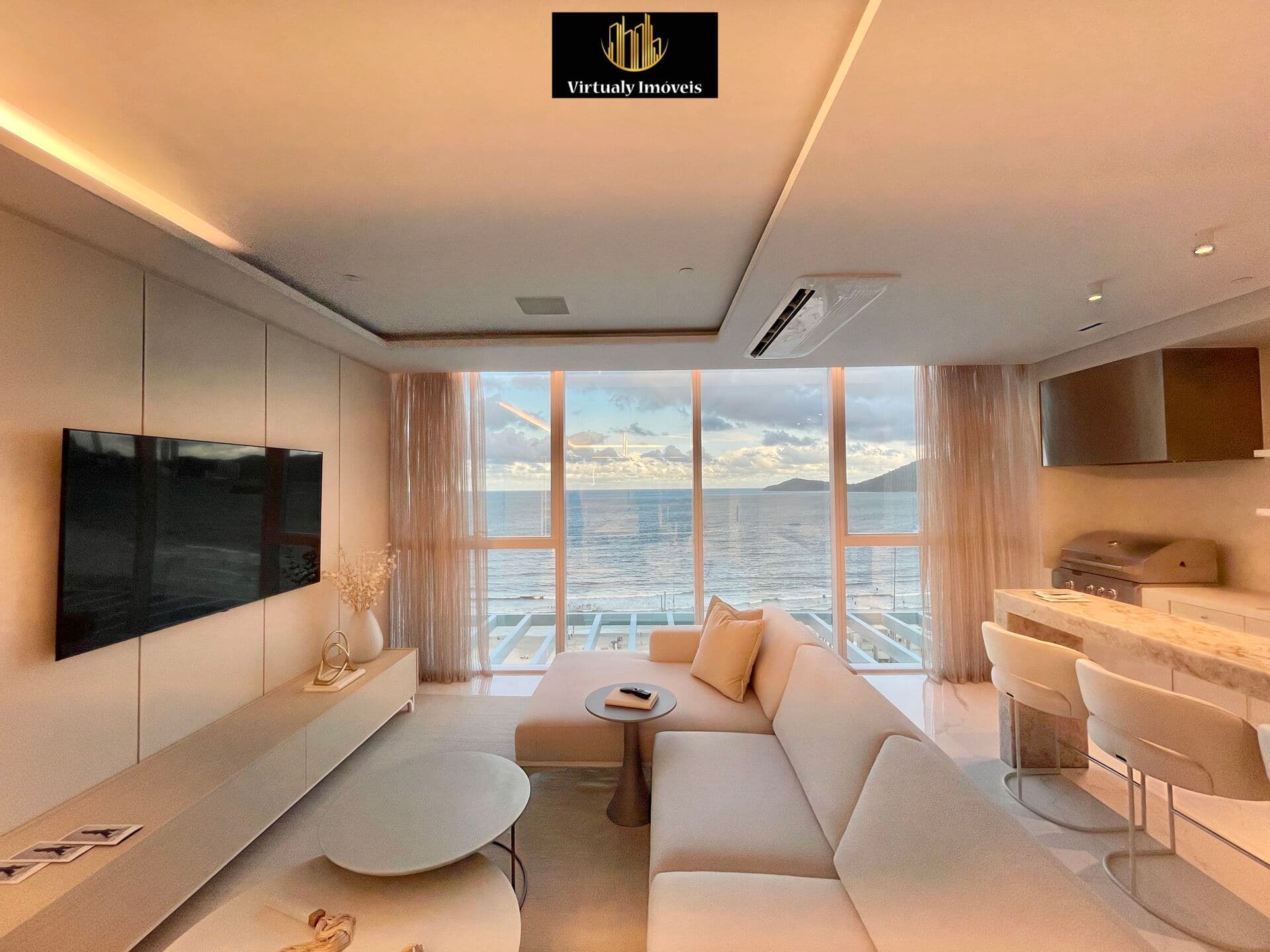 Apartamento mobiliado no Edifício Boreal Tower em Balneário Camboriú