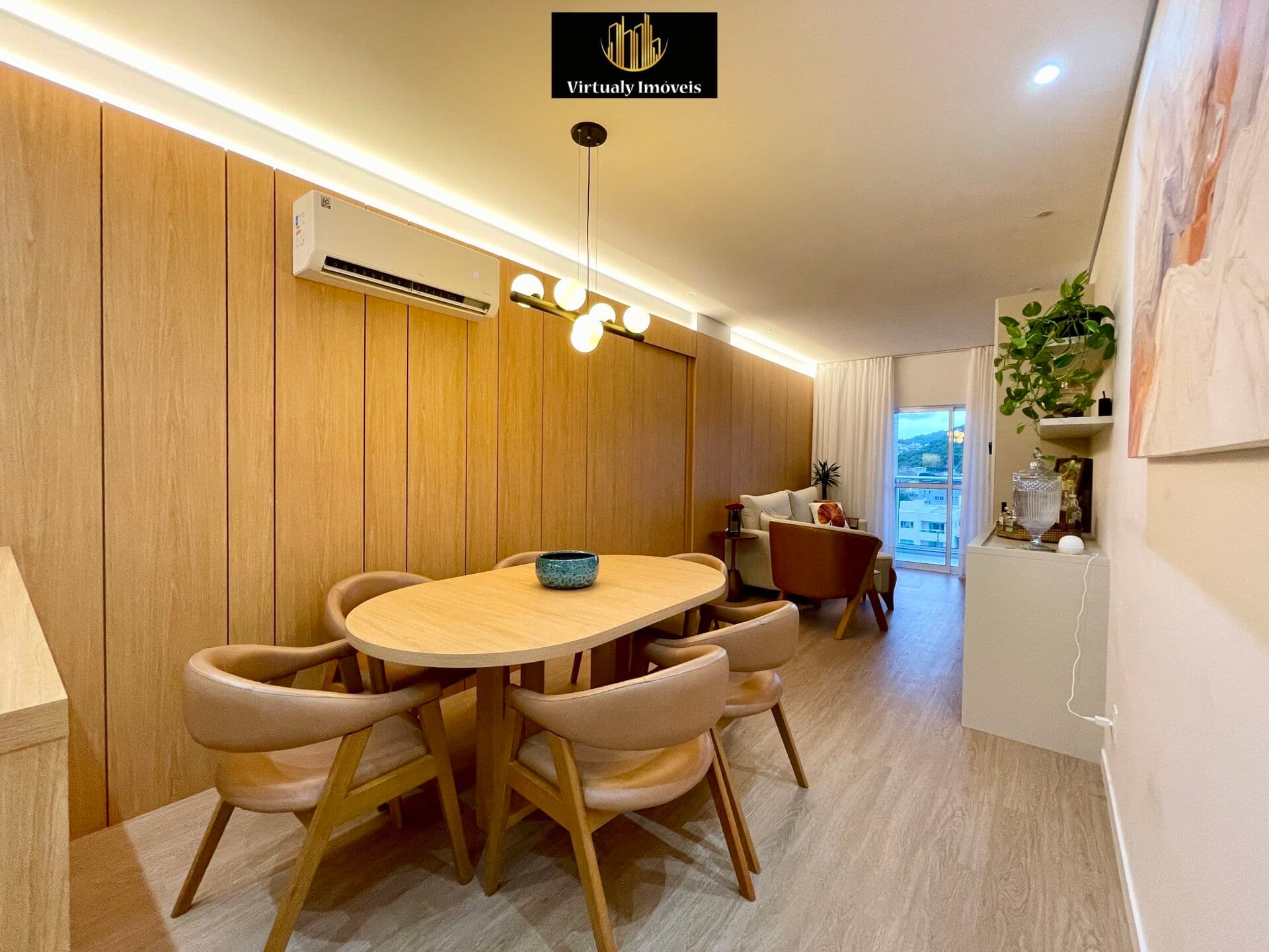Apartamento mobiliado no Edifício Cajamarca em Balneário Camboriú